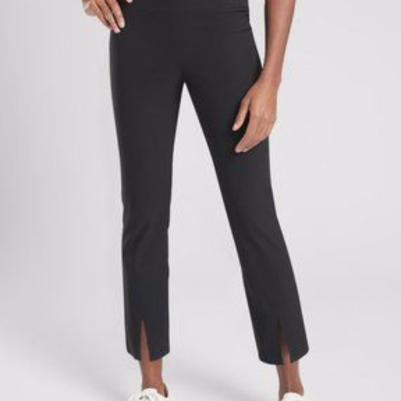 Athleta Pants - LIKE NEW! Women's Athleta Wander Black Stretch Crop-2